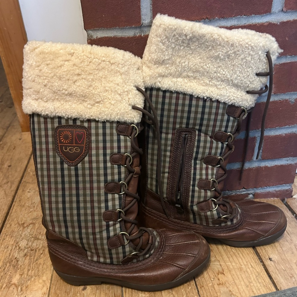 UGG Edmonton Boots- shearling throughout